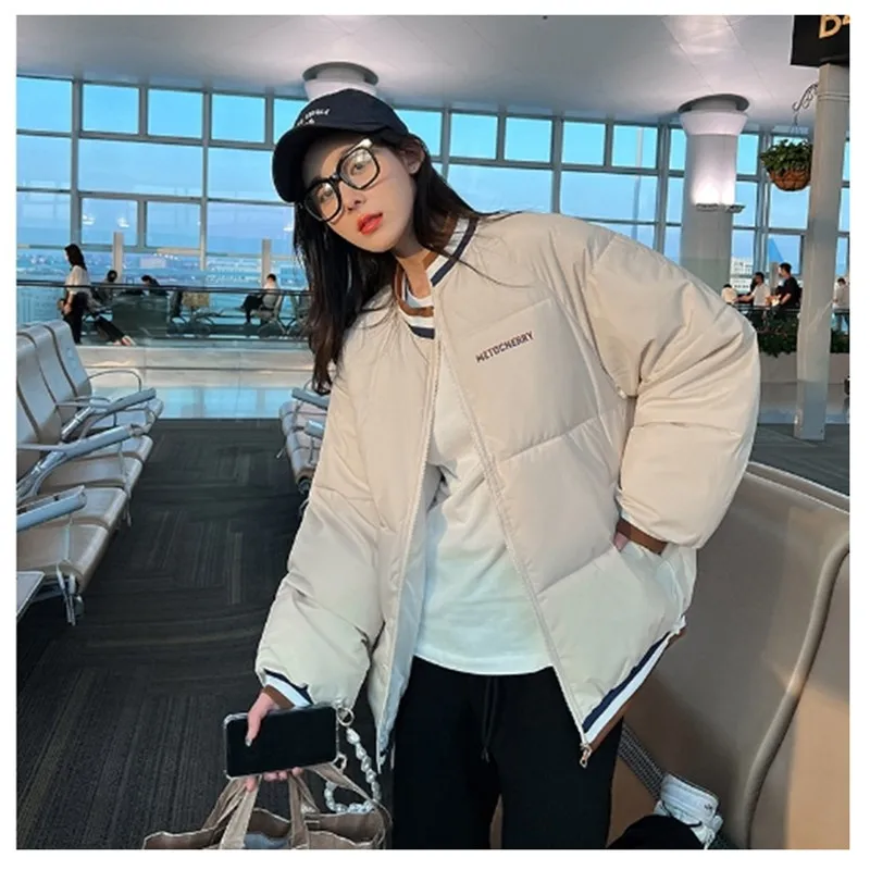 Рисунок 4 - Женское короткое пальто с воротником-стойкой