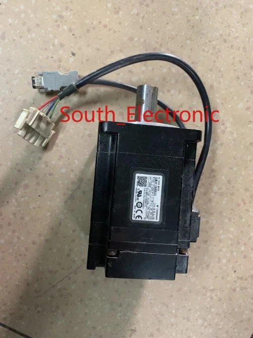 

SGMJV-08ADE6S servo motor , In good working condition, free shipping