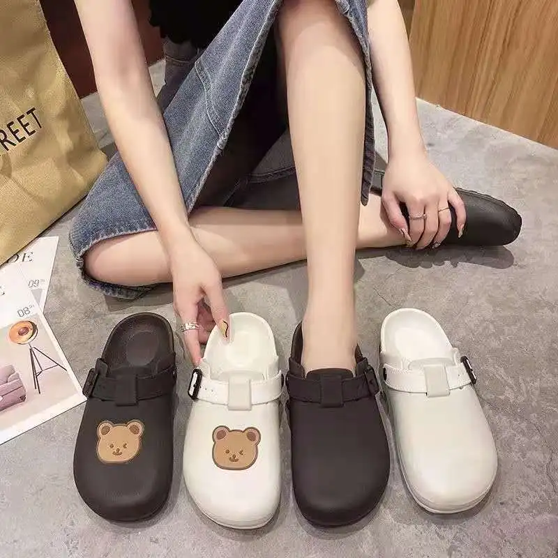 Fashion  Outdoor Beach Slippers Safety Closed Toe Mule Clogs Cute Bear Non-slip Garden Shoes PVC Couple slippers Slides Unisex