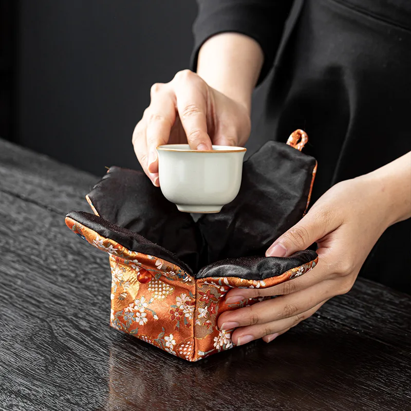 Traditional Chinese Tea Set Storage Bag - Embroidered Joyful Rabbit Design, Travel Pouch for Owner's Cup, Tea Ceremony Accessory