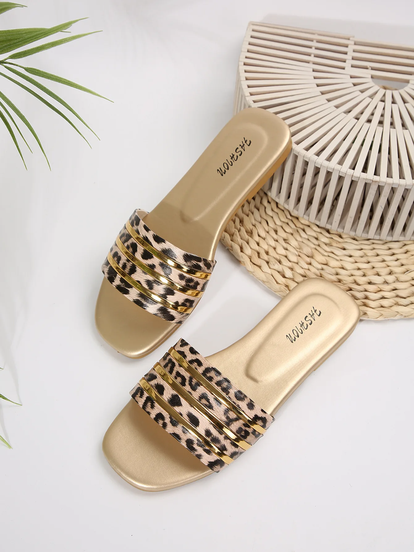 Women's Shoes, Ladies' Fashionable Slippers, Classic And Versatile, Metal-Decorated Square-Toe Flat Sandals, Leopard_vogvips.com