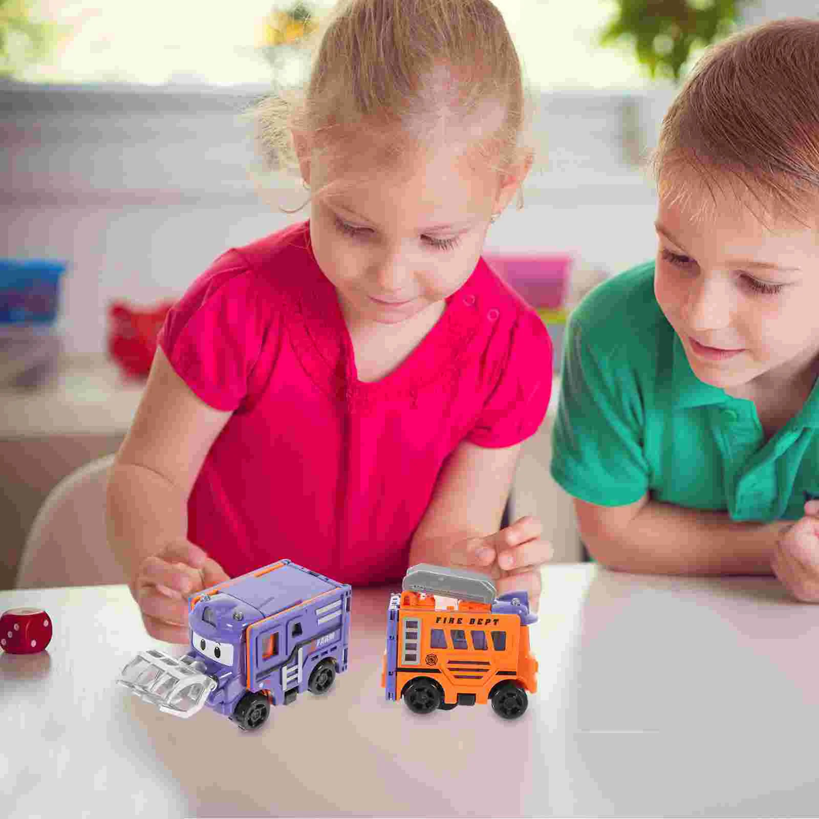 Рисунок 3 - Игрушечный автомобиль-трансформер