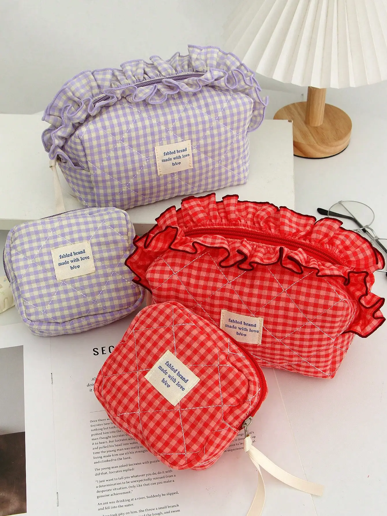 1pc/set Lace Plaid Quilted Makeup Bag, Multifunctional Portable Makeup Bag, Travel Storage Makeup Bag, Cute Ruffle Makeup Bag