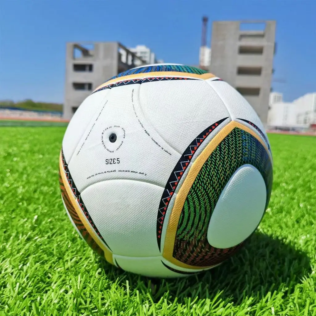 2010 Soccer Balls Size 5 PU Material Seamless Goal Team Outdoor Match Game Football Training Ball