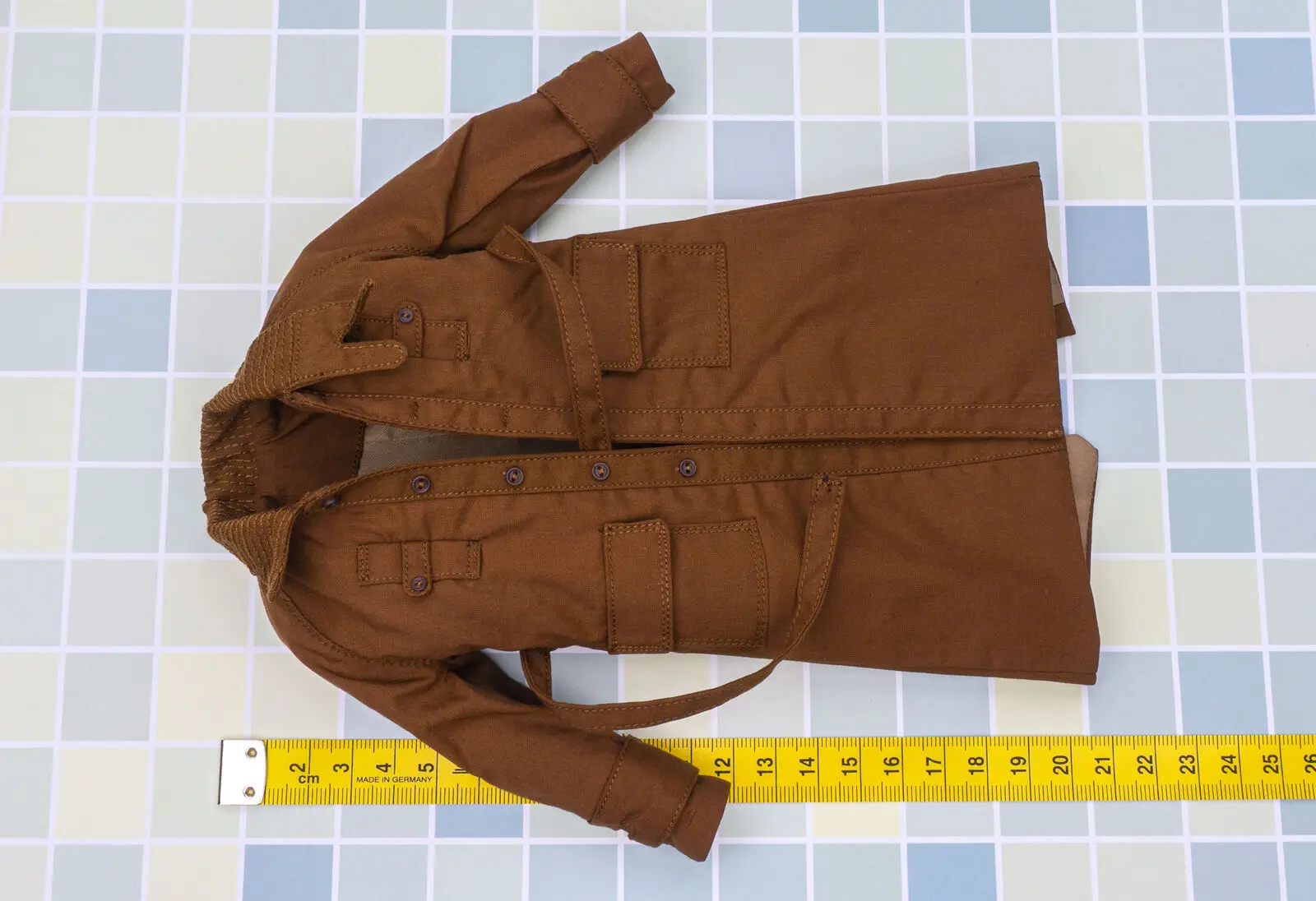 

DTM004 1/6 Scale Long Coat Model