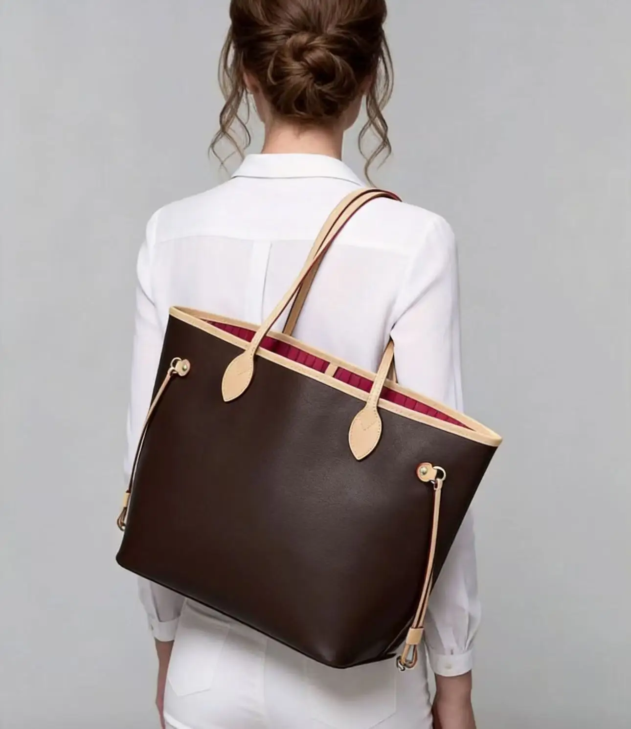 PlatiNum Luxury Shoulder Bag - Interior Detail