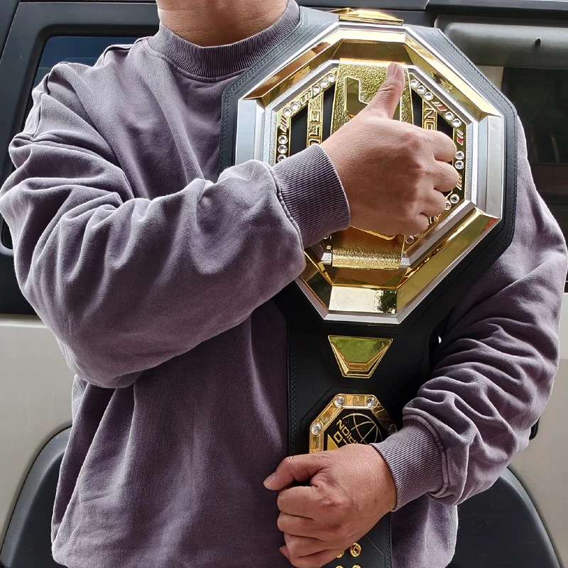 Ceinture de championnat de lutte et de combat, or, titre indiscuté, édition 1:1, noire, poids lourd mondial