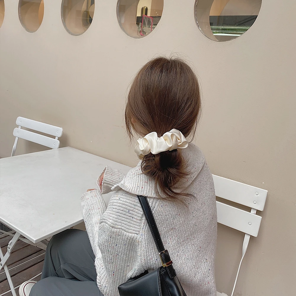 Elegant Silk Scrunchie Hair Accessory - Multicolor Satin Elastic Band