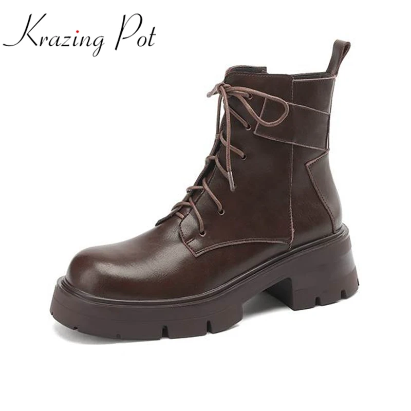 

Krazing Pot Cow Leather Round Toe Thick High Heels Winter Warm Fashion Boots Casual Punk Style Lace Up Fashion Ins Ankle Boots
