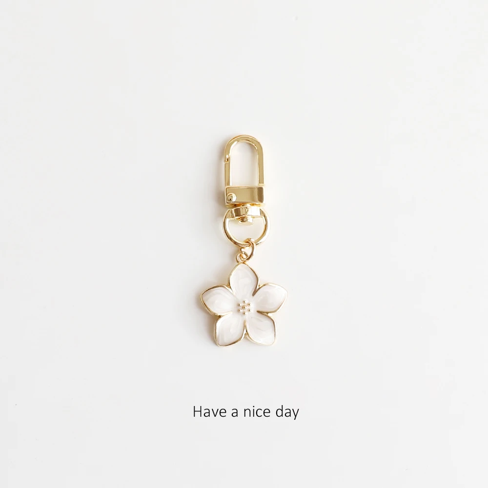 White Pear Blossom Keychain Cute Accessories Keychain Couple Matching Airpods Keyrings Pendant Wholesale Items For Boutique