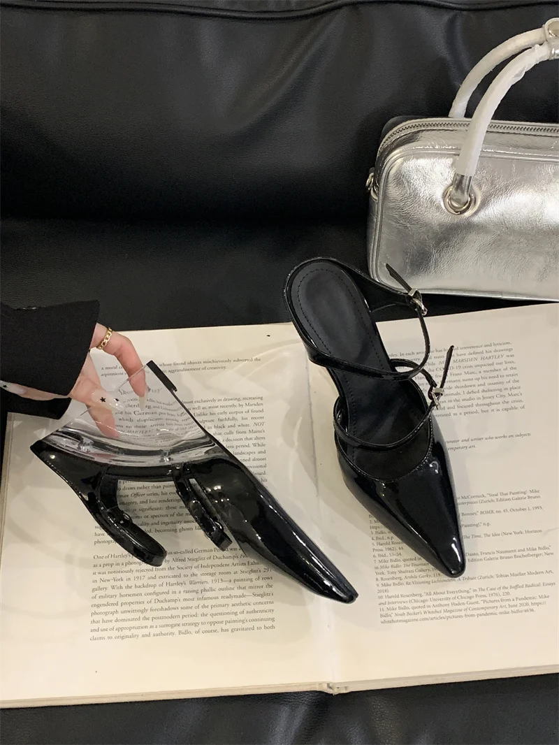 Liyke pumps additional styling