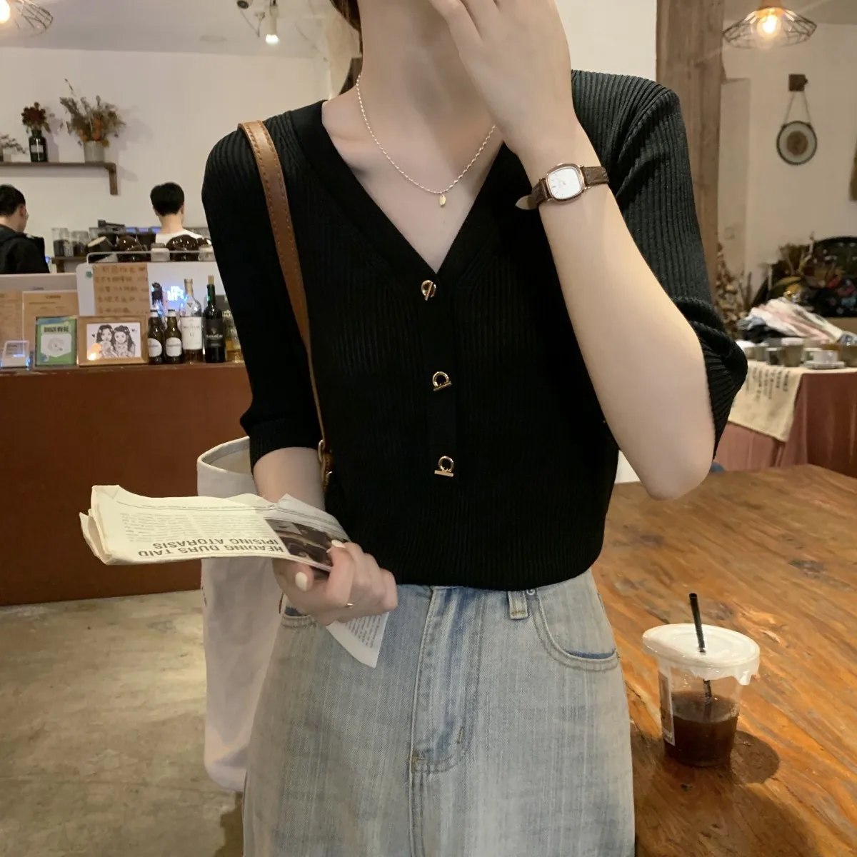

Summer Fashion V-neck Metal Buttons Knit Shirt Short Sleeve Women's Tops Tees Casual Streetwear