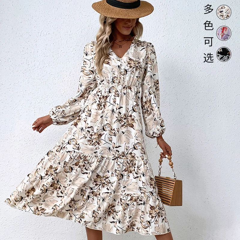 

Bohemian autumn and winter new women's print women's large swing dress V-neck bubble sleeve long dress