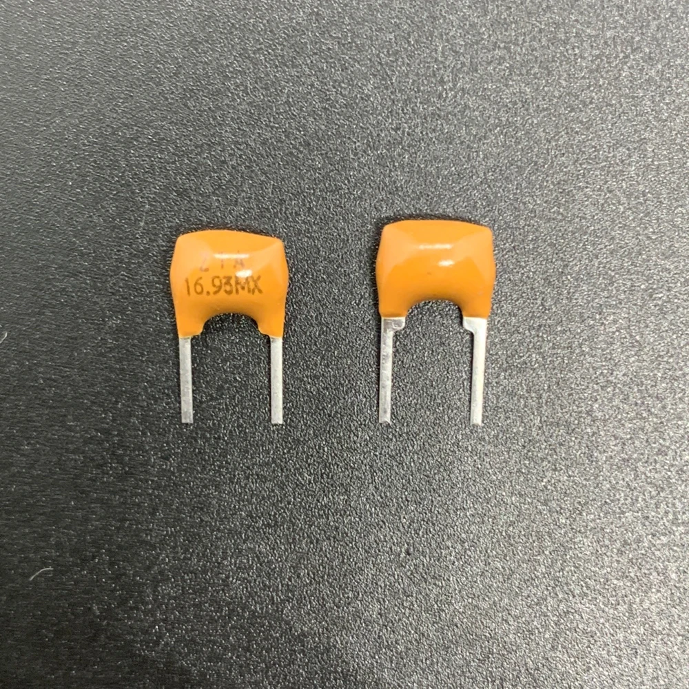 50PCS/ original Jiakang ceramic crystal oscillator ZTA16.93MX 16.93MHZ 16.93M straight-in two-legged ceramic oscillator