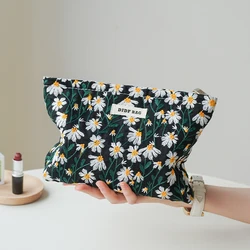 Elegant White Daisy Embroidered Women's Makeup and Accessory Bag (Large bag  2)