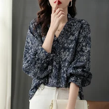 

Women's Chiffon Blouse Elegant 2022 Spring New Temperament Retro Floral V-neck Lantern Sleeves Simple Office Lady Daily Clothing
