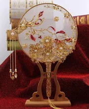 

2021 chinese hanfu accessory gold phoenix bridal fan bouquets classic handmade metal round hand fan business gift for wedding