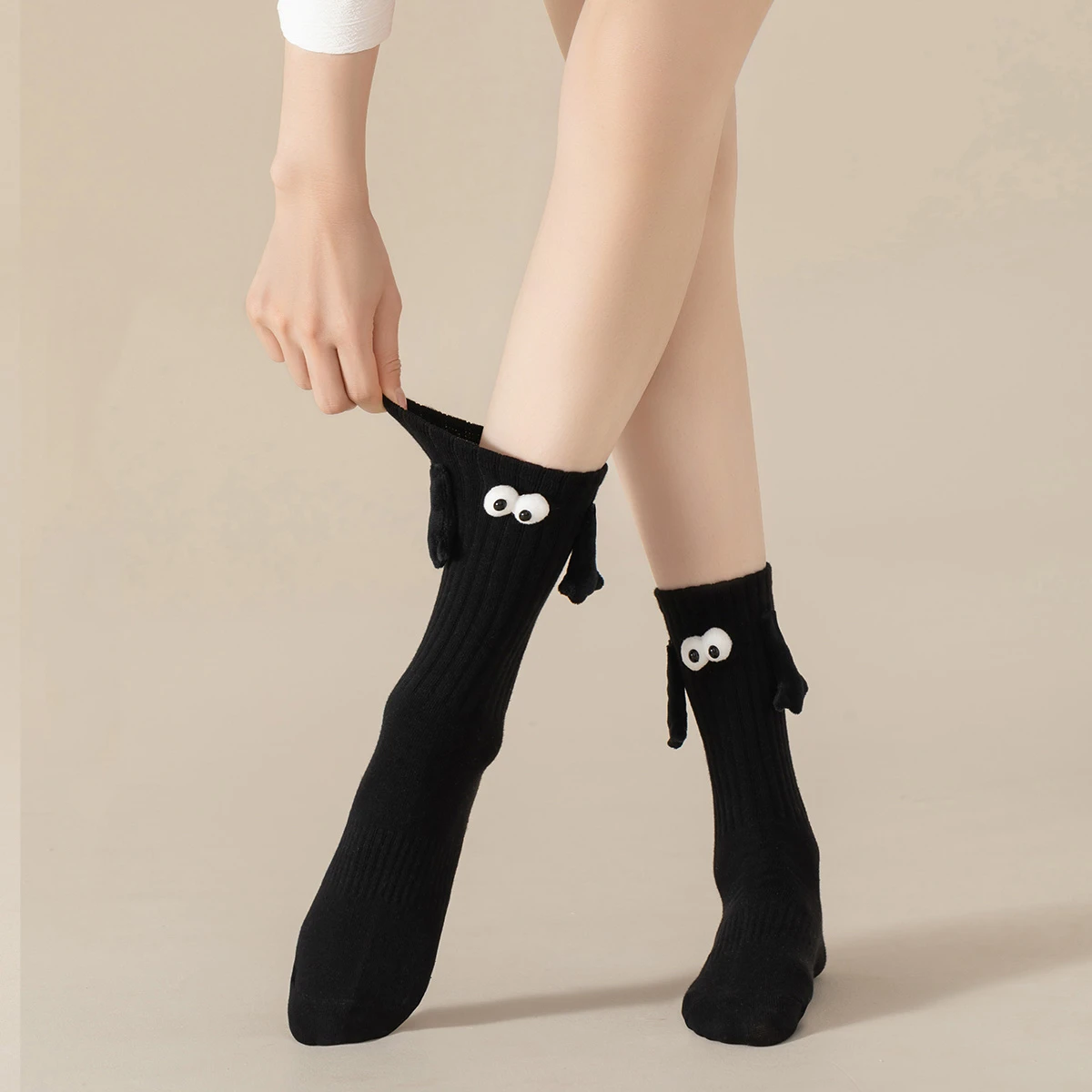 Couple Holding Hands Socks Mid-tube Magnetic Three-dimensional Doll