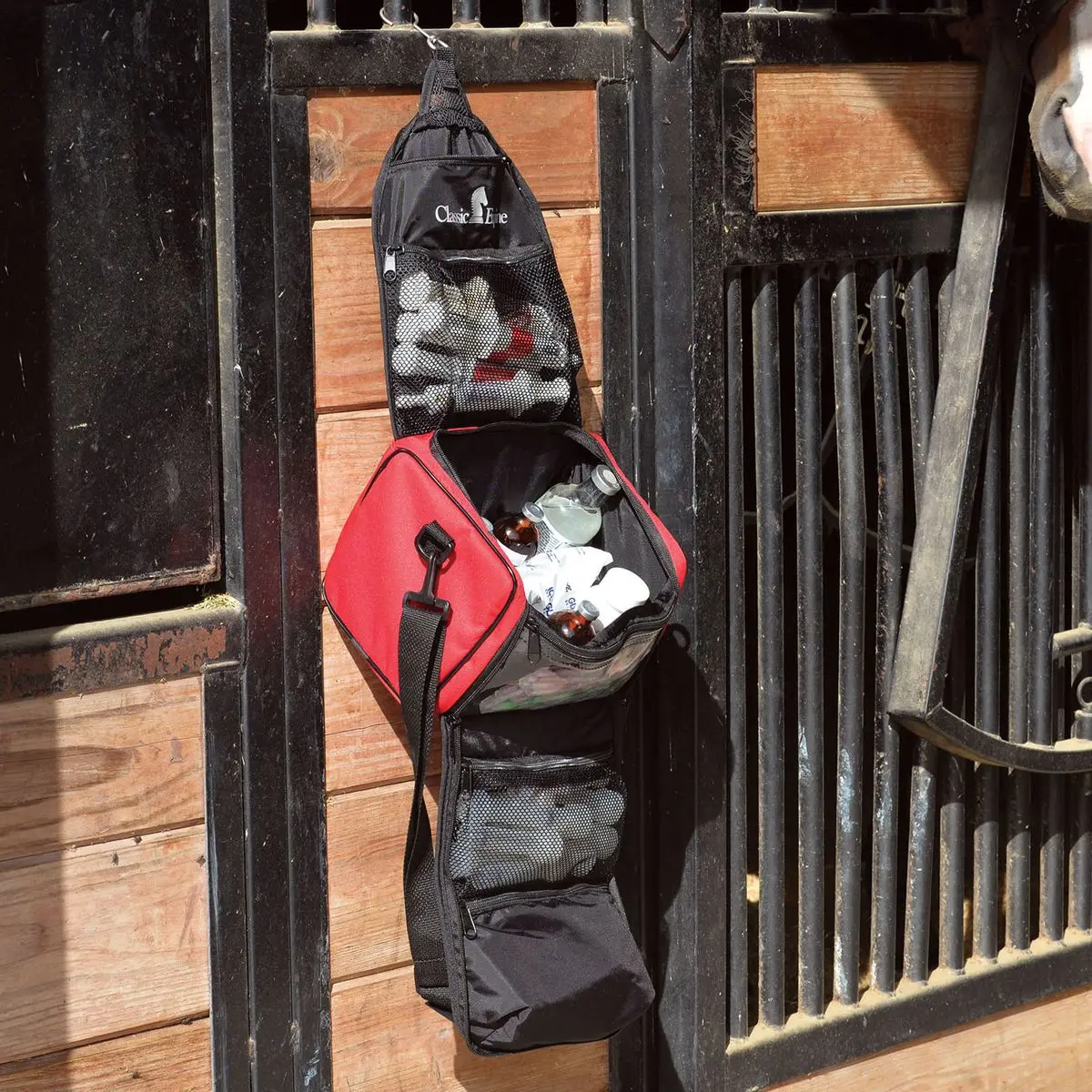 Equine emergency med horse first aid farm medical kits bag for horses 2