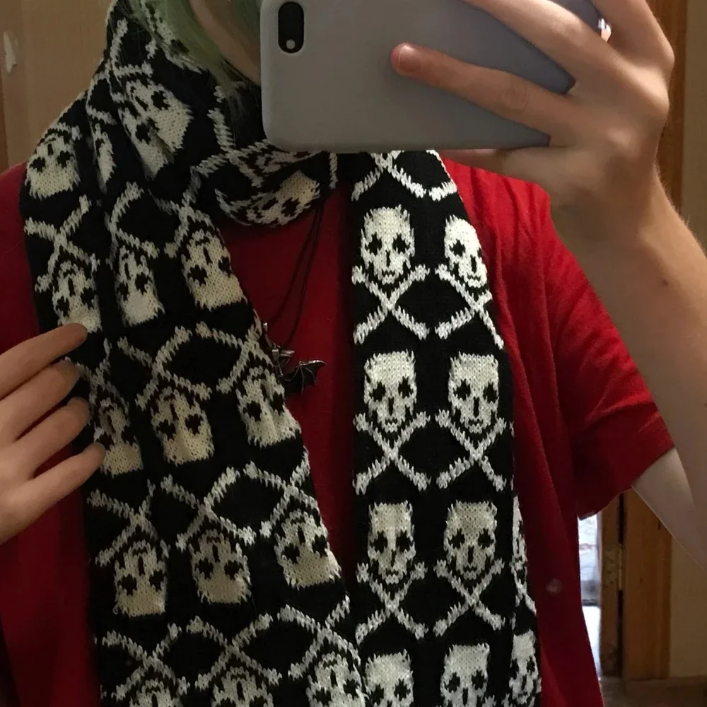 New Anime Hip-hop Autumn and Winter Skull Men's Knitted Scarf Ladies Black Tassel Skull Scarf Party Acting Gift