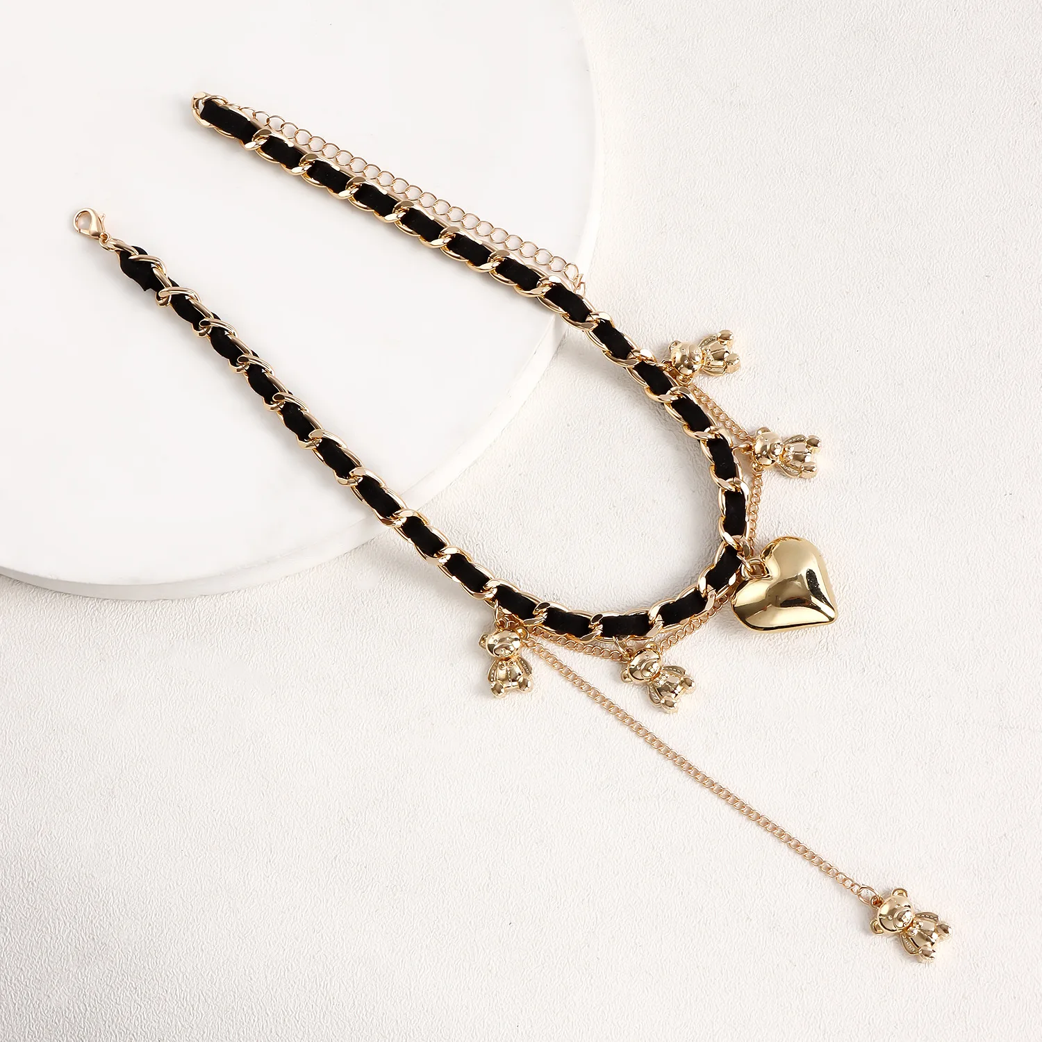 Exaggerated Hip Hop Twist Chain Heart Bear Pendant Necklace Women Collares Velvet Chunky Choker Necklace Steampunk Jewelry