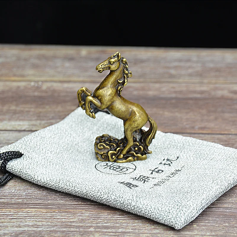 

Copper Running Horse Sculpture Ornaments Retro Brass Animal Feng Shui Small Statue Office Desk Home Decorations Figurines