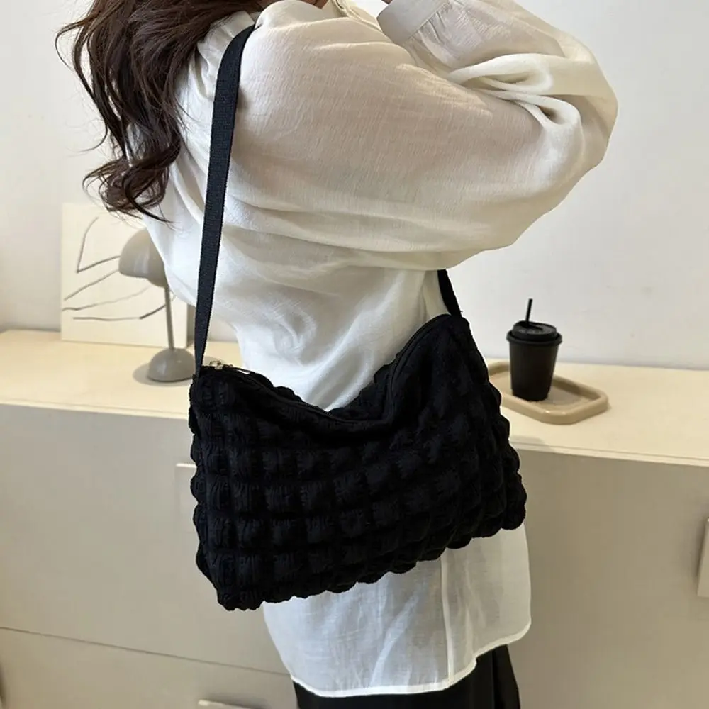 

Canvas Bubble Shoulder Bag Sweet Large Capacity Pleated Fold Cloud Underarm Bag Simple All-match Travel