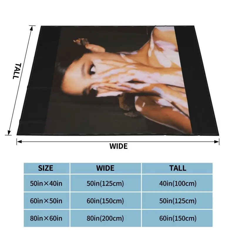 Ariana Grande Side Photo   Raschel  ħ   ô