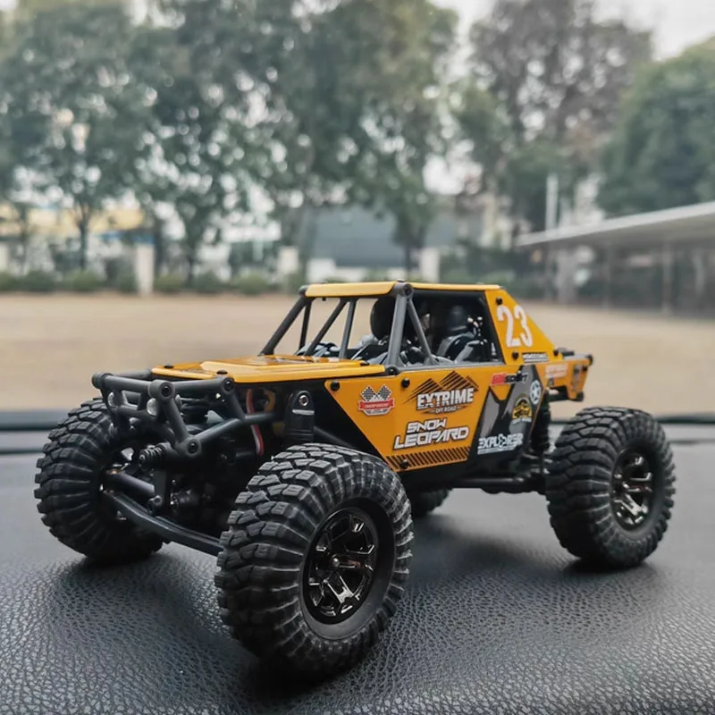 UDIRC SNOW LEOPARD 1/24 4WDラジコンカー UDIRC 1/24 Snow Leopard UCX2405 4CH 2.4G RC Simulation Off