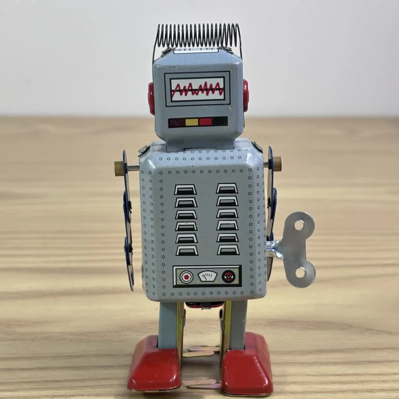 [Funny] Classic collection Retro Clockwork Wind up Metal Walking Tin Toy repairman Robot Vintage Mechanical MS249 kids gift