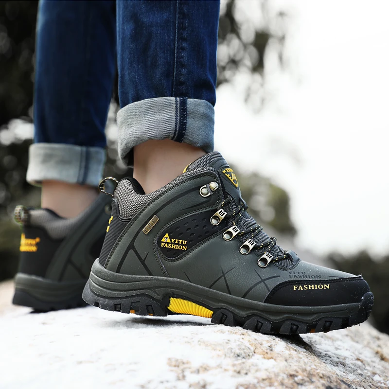 Men's Outdoor Non-slip Hiking Leather Boots Waterproof Sneakers Work Shoes Winter Plush Four Seasons