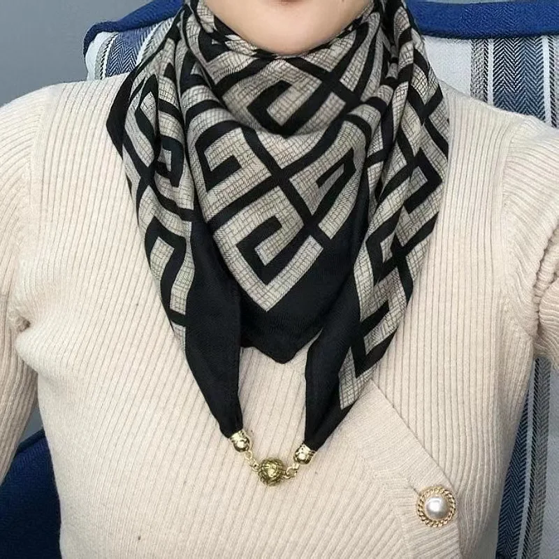 New Luxury Magnetic Buckle Square Scarf Women Vintage Print Neckerchief Female Satin Shawl Ribbon Headband Fashion Wraps Bandana