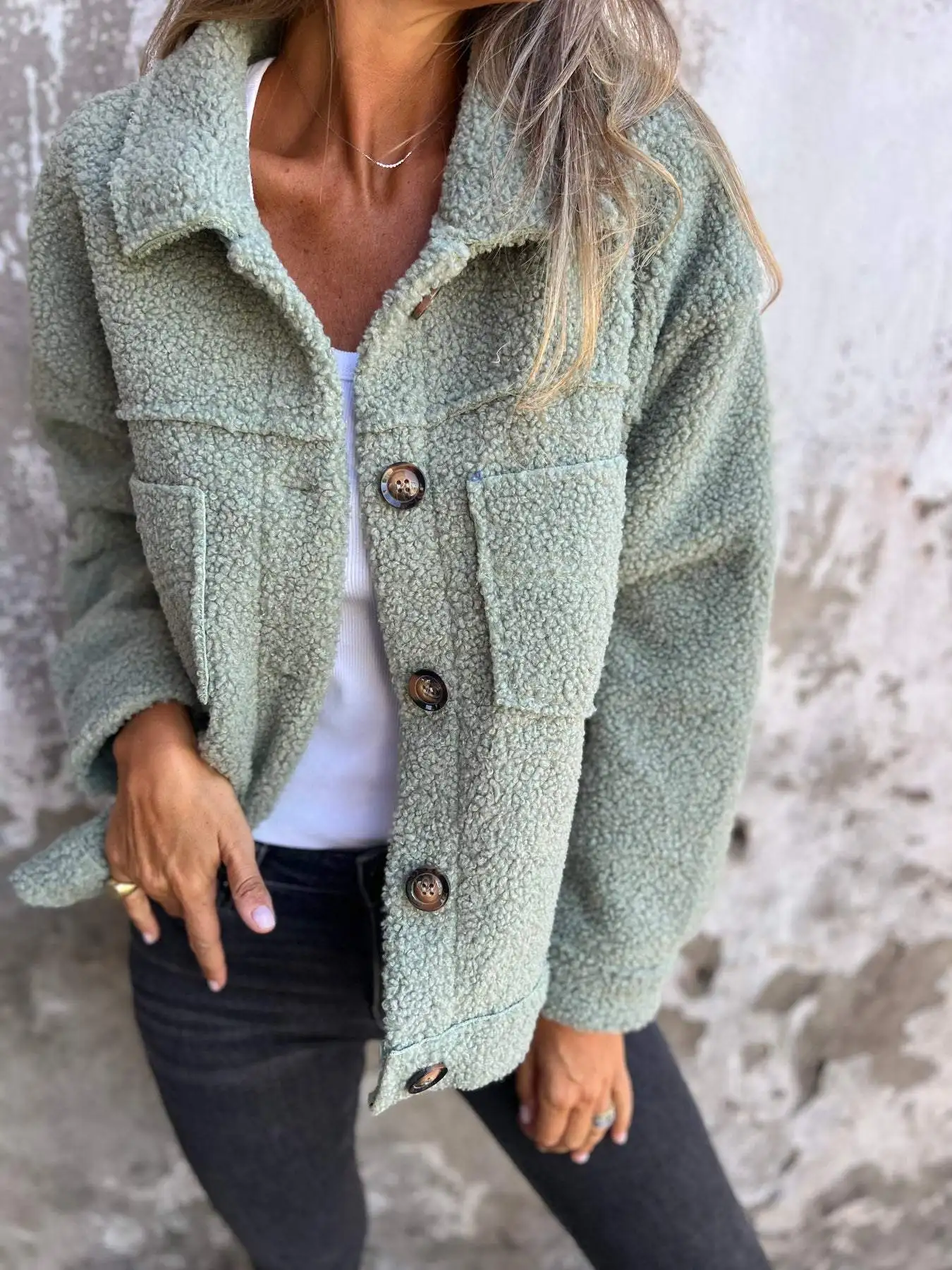 Veste teddy Oslo Cozy sauge, silhouette urbaine
