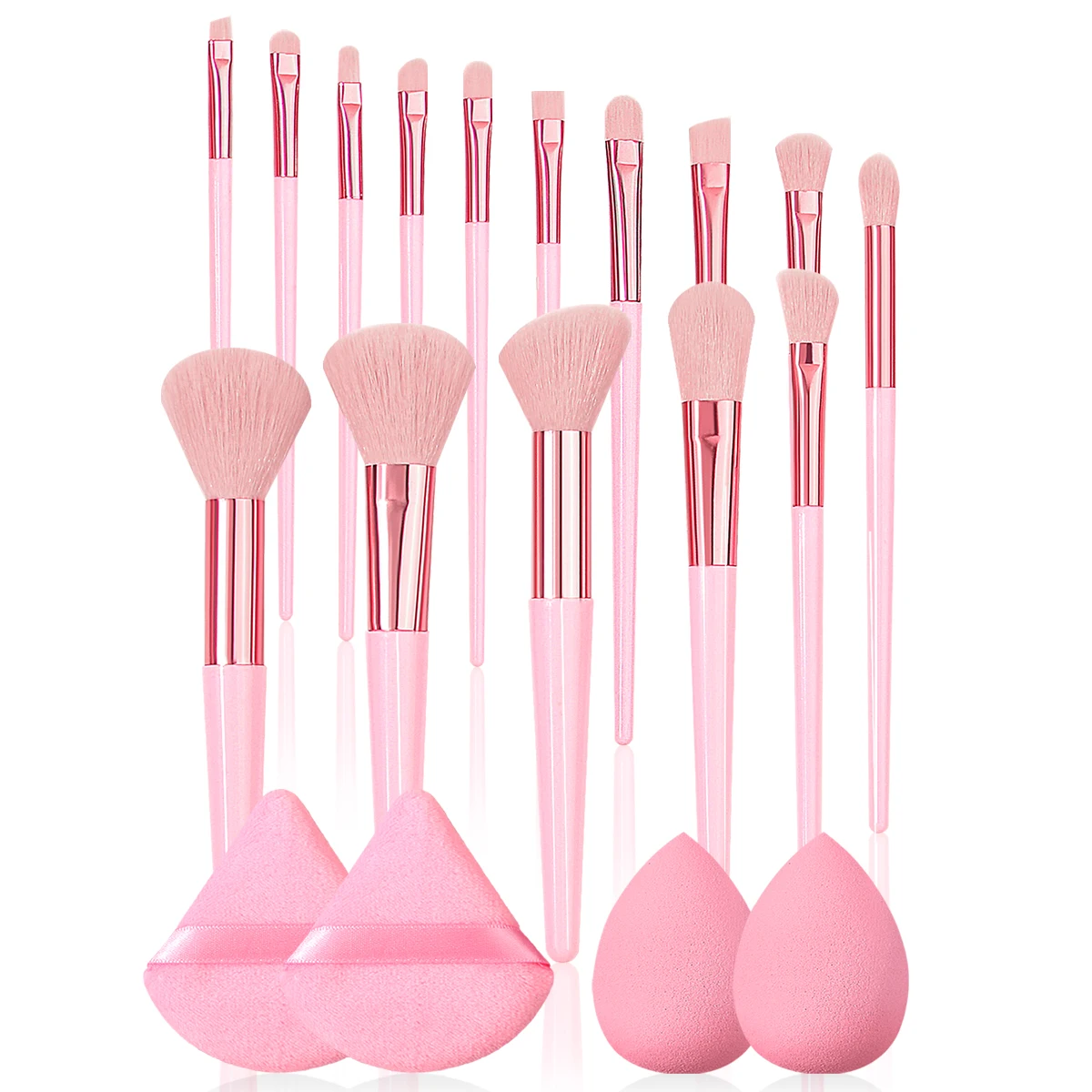 A 19-piece set of makeuptools:15 makeupbrushes,2 sponge eggs,and 2 triangular powderpuffs,a complete set of portable beautytools