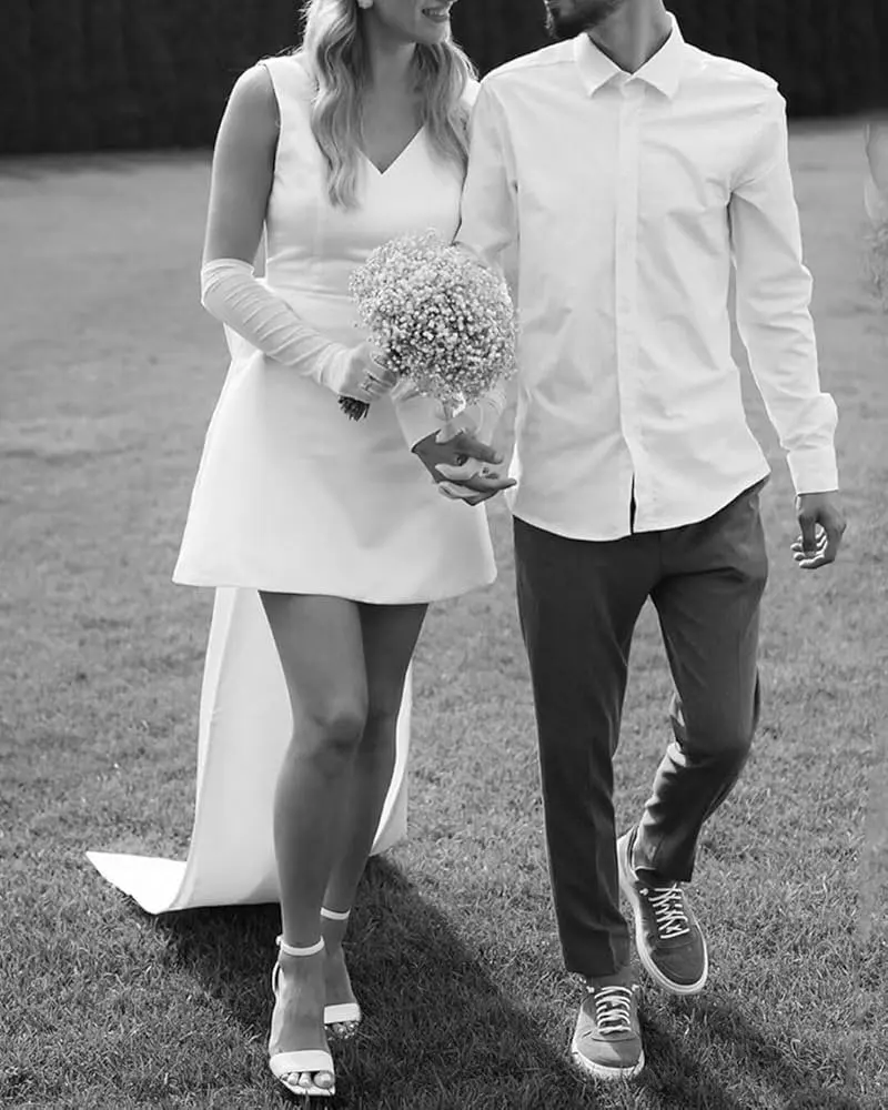 DREAM Customized Short Mini Satin V Neck Bridal Gown Large Bow Open Back Sleeveless Above Knee Length Wedding Party Dress 2025 photo review