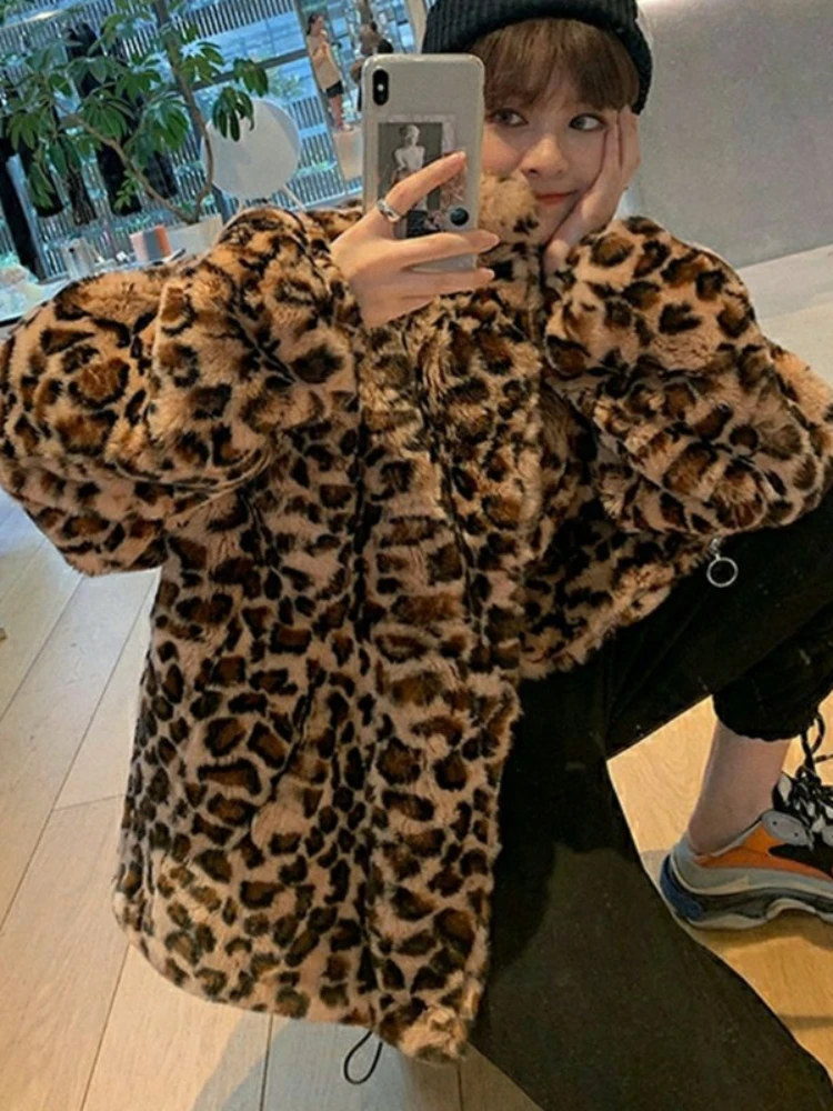 2023 New Winter Leopard Print Jacket Women's Stand collar Warm Parkas Outwear Autumn Winter Korean Female Loose Faux Fur Coats
