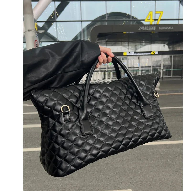 YS Soft Leather Lingge Travel For Women 2023 New Underarm Single Shoulder Boarding Lage Large Shopping Handheld