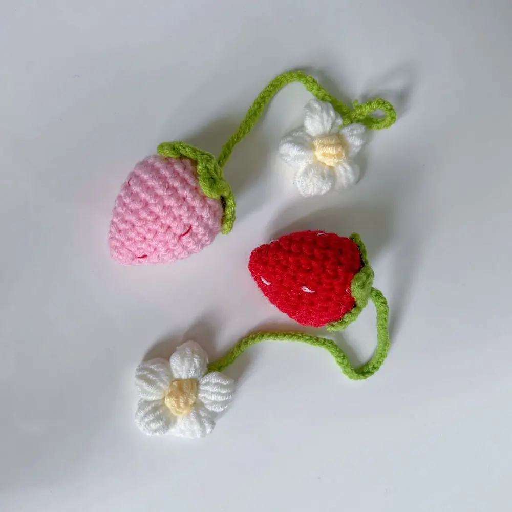 Pink Red Knitted Strawberry Pendant Handmade Wool Knitted Bookmark Strawberry Flower Hanging Decoration for Keychain Handbag