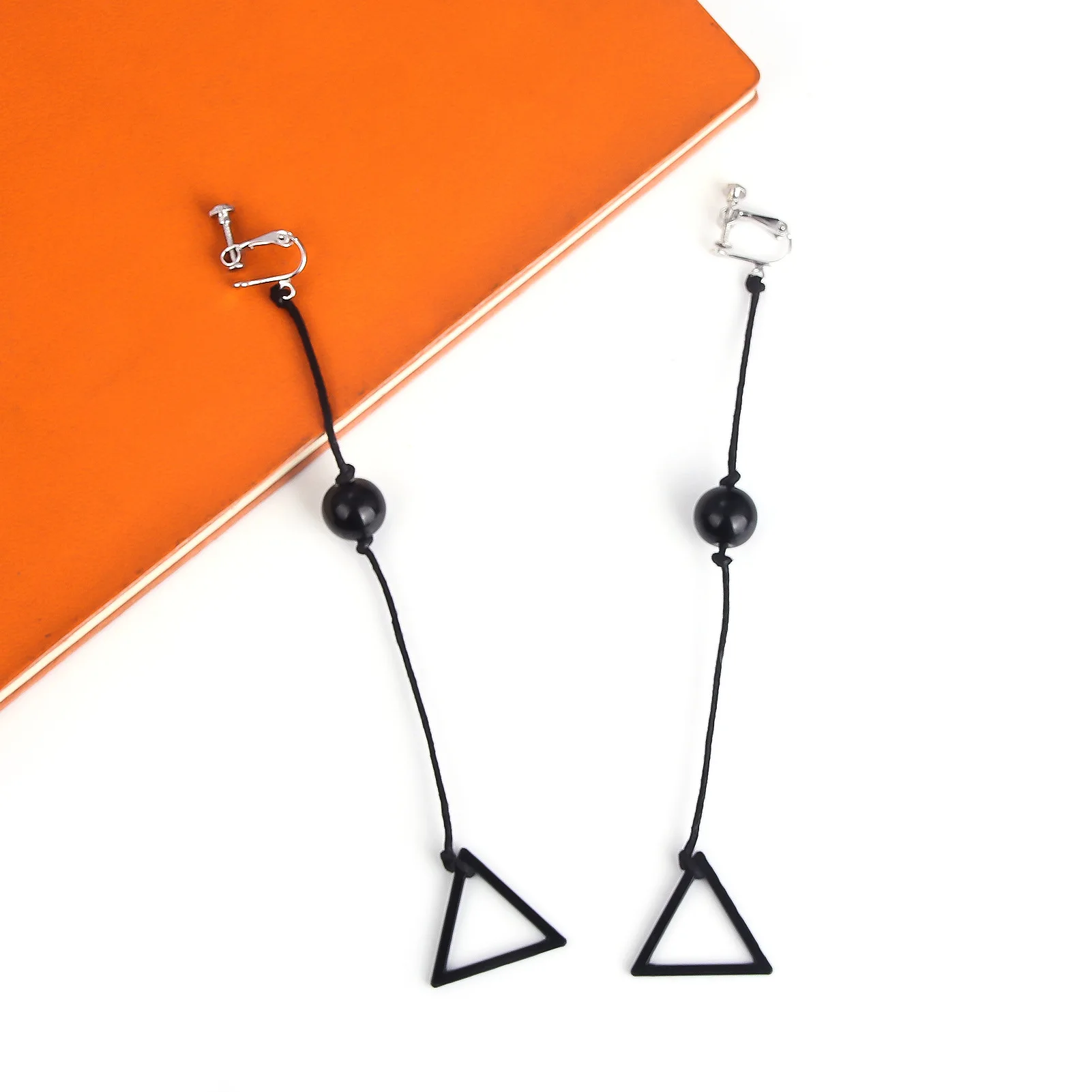 Anime Chainsaw Man Ohrringe Hungriger Teufel Makima Cosplay Schwarze Ohrclips Denji Pochita Halskette Cosplay Schmuck Ohrstecker Geschenke – Detail 14