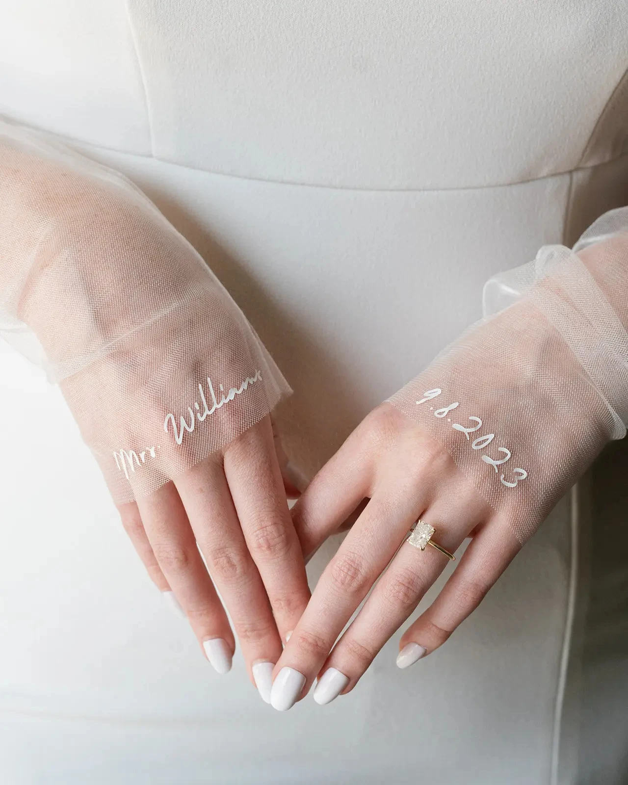 Bridal Gloves Long Tulle Fingerless Bride Sheer Elegant Gloves Wedding Accessories Sleeves Print Word Luxury Woman