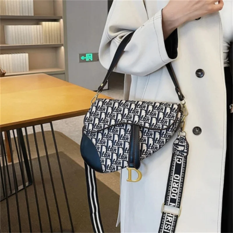 Luxury Designer Ladies Large Capacity Letter Underarm Bag Girls Handbag PU Crossbody Saddle Bag Cross Square Bags