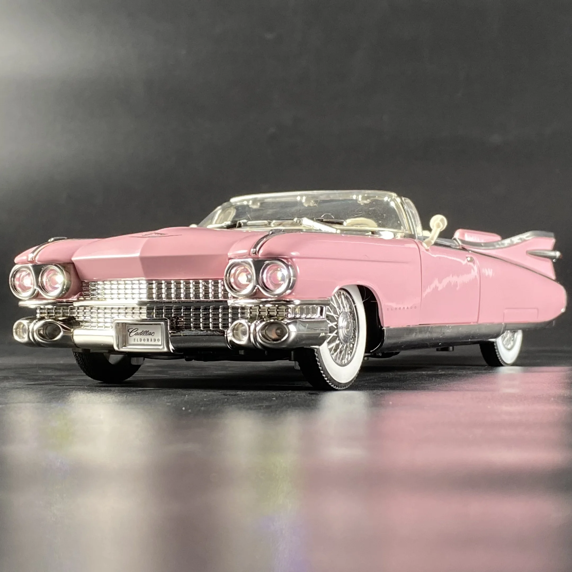 1:24 Cadillac Eldorado Biarritz 1959 Series 62 Luxury Alloy