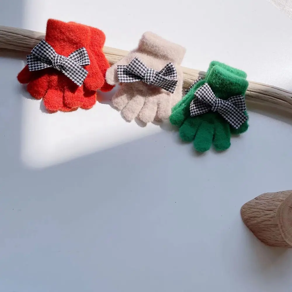 Description Picture 5 of itemBaby Kid Korean Style Hat Knit Hat Woolen Houndstooth Warm Hat Bow Children's Gloves Children's Caps Girl Beret