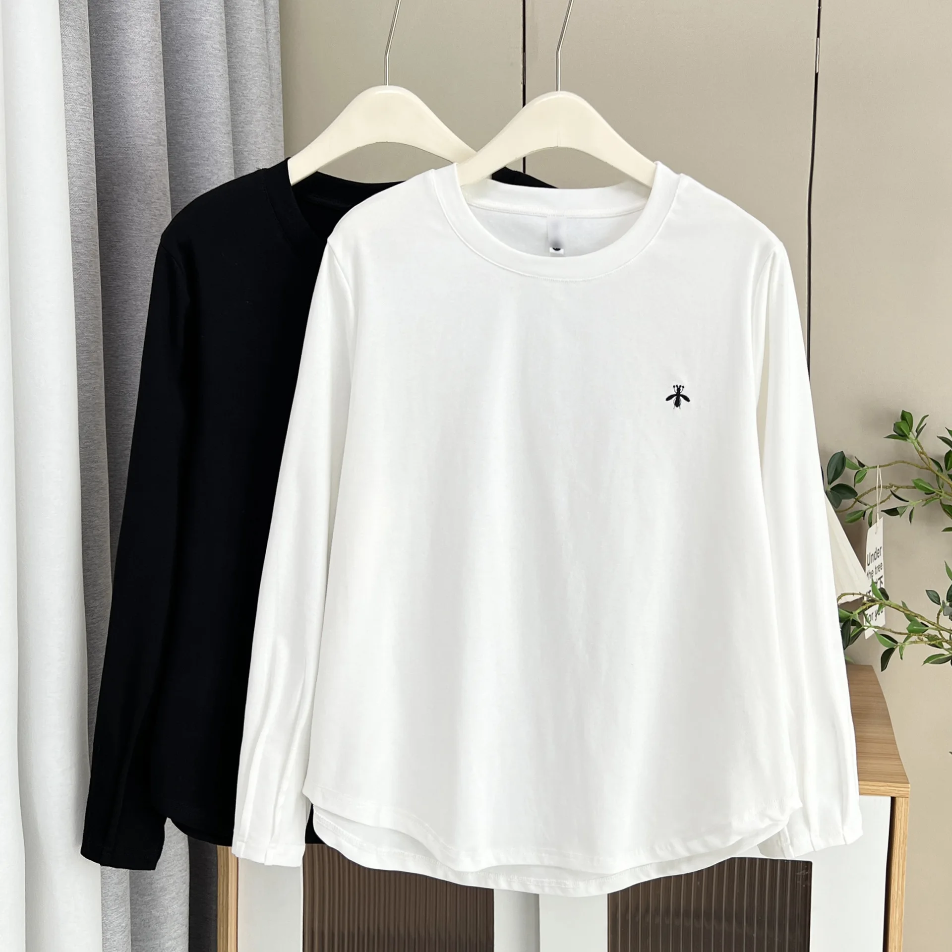 XXXXL Fashion Plus Size Women's T-Shirt Autumn New Basic Style Embroidered Pleated Cuffs Long Sleeved Base Top 2508