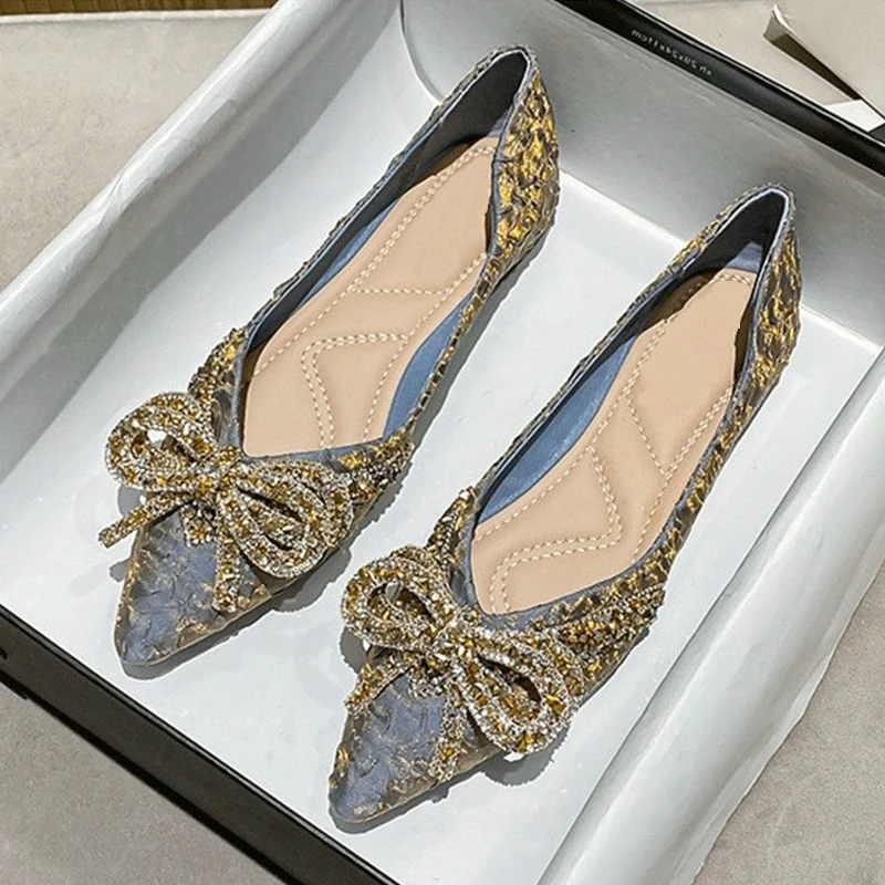 2023 Spring and Autumn New Fashion Bow Pointed Flat Bottom Bean Shoes Korean Versatile Casual Women's Shoes 3