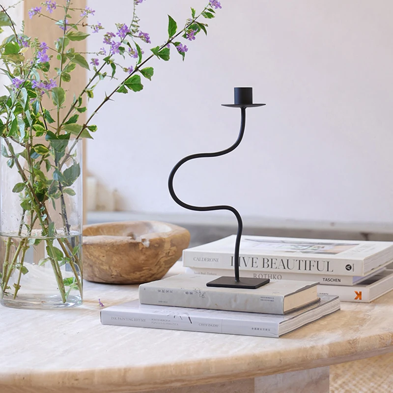 

Portable Candle Holders Vintage Black Luxury Scented Design European Candle Holders Modern Porta Candele Salon Accessories