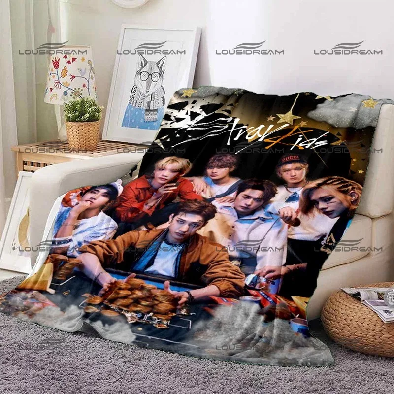 

Idol Singer Combination Blanket K-pop Boy Group Blanket Air Conditioning Quilt Portable Home Travel Office Blanket