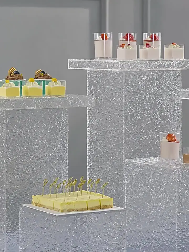 Set Di 3 Espositori Da Tavolo In Acrilico Trasparente Per Dessert Dimensioni 15x15 Cm E 24 8x24 632841