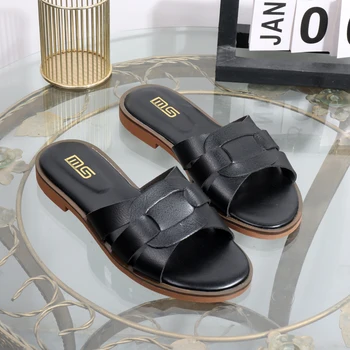 Women's slippers new 2025 summer wear flat-bottomed non-slip soft-soled fashion beach sandals round head Joker women's shoes 1