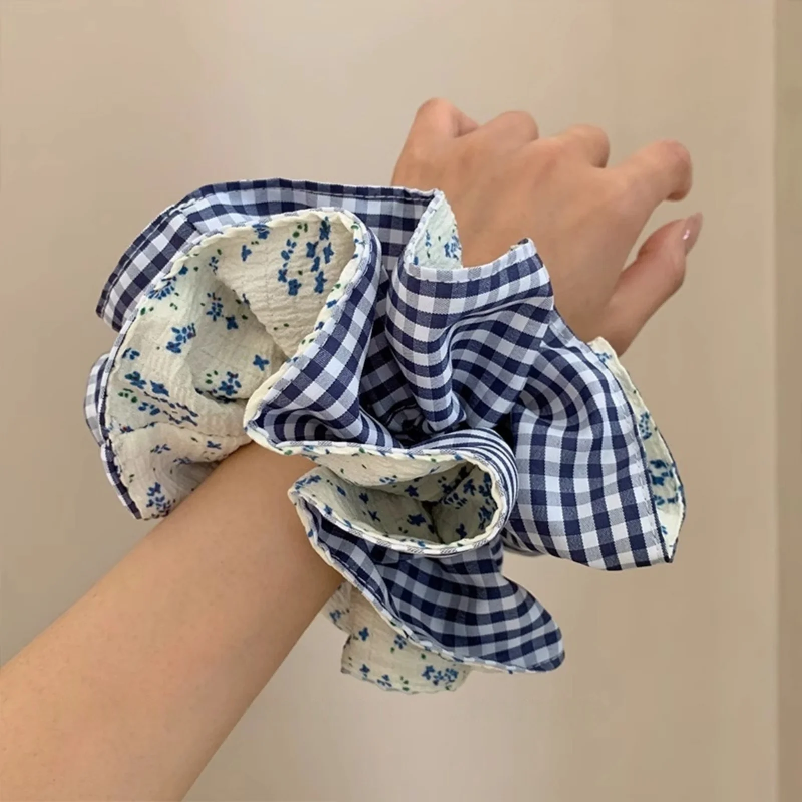1PC Double - Sided Scrunchies, Floral & Gingham Patterns, Fashionable Hair Ties for Women's Charming Looks